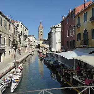 Sestiere Dorsoduro Venezia, A Due Passi Dal Ponte Dei Pugni Venedig