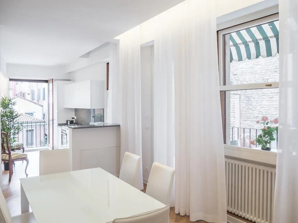 Luxury Apartment On Grand Canal By Wonderful Italy 베니스 0*,  이탈리아